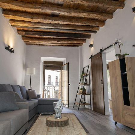 Elegante Apartamento Para 5 En El Centro De Caceres Con Wifi Экстерьер фото