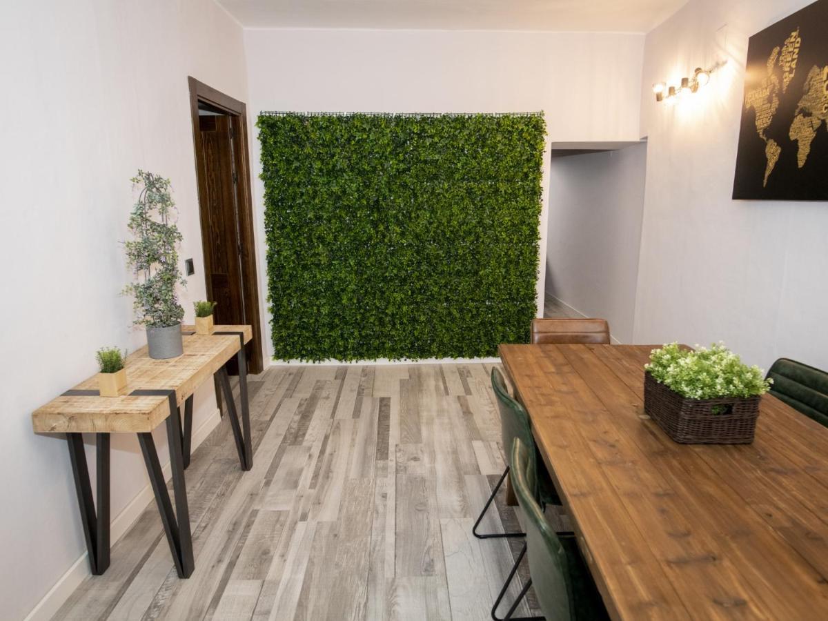 Elegante Apartamento Para 5 En El Centro De Caceres Con Wifi Экстерьер фото