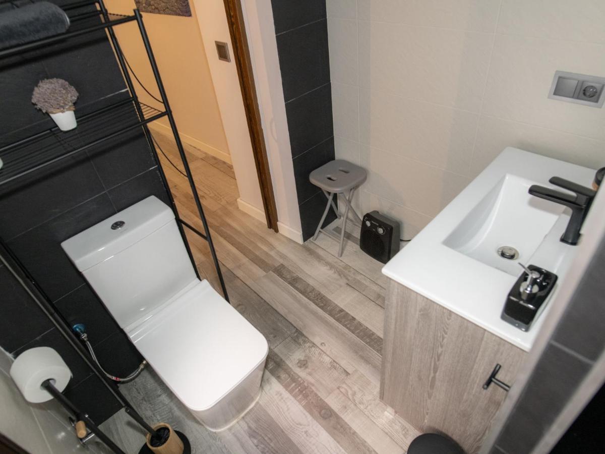 Elegante Apartamento Para 5 En El Centro De Caceres Con Wifi Экстерьер фото