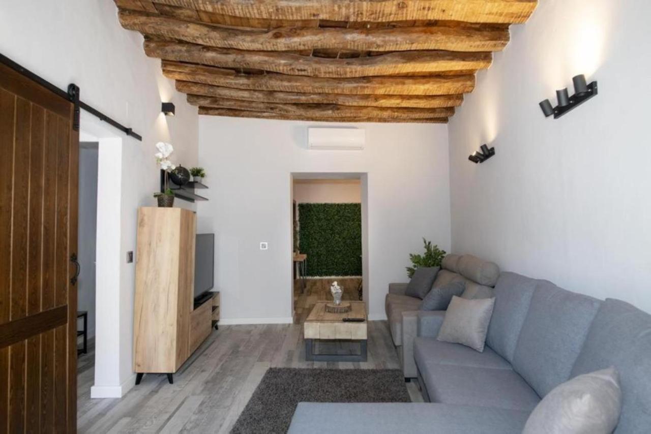 Elegante Apartamento Para 5 En El Centro De Caceres Con Wifi Экстерьер фото