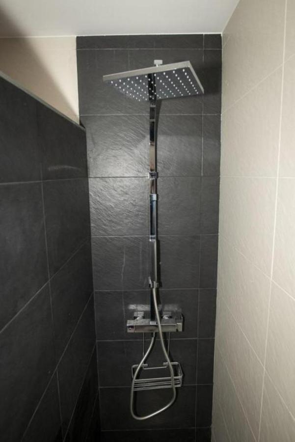 Elegante Apartamento Para 5 En El Centro De Caceres Con Wifi Экстерьер фото