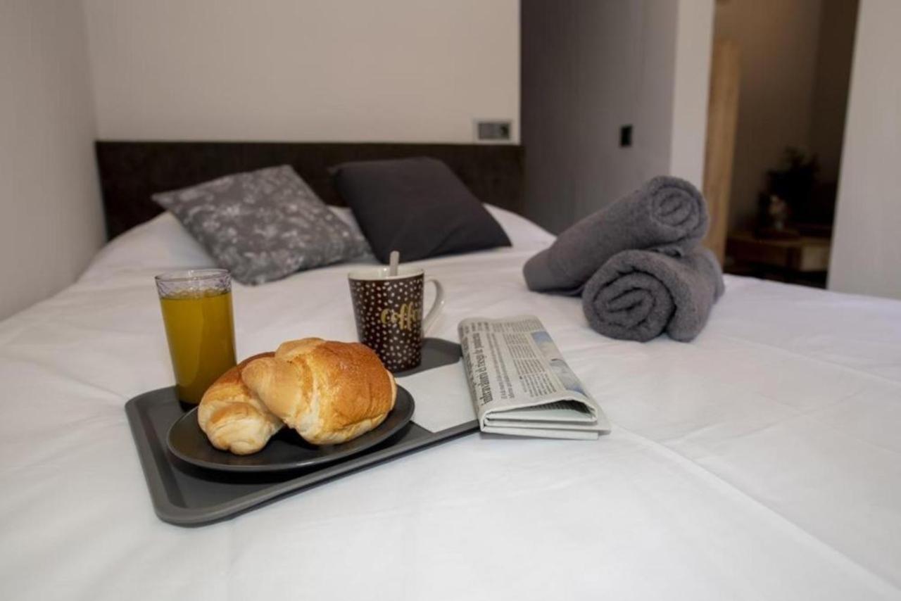 Elegante Apartamento Para 5 En El Centro De Caceres Con Wifi Экстерьер фото